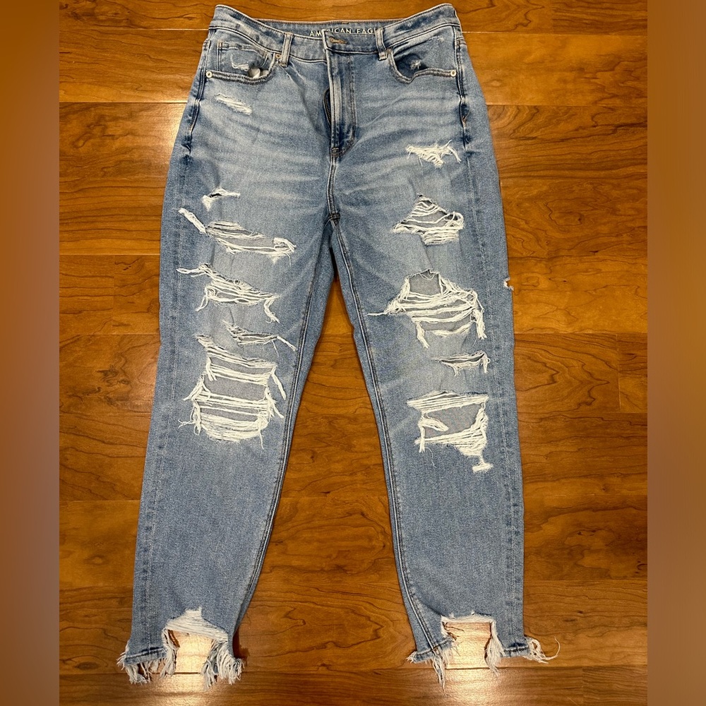 American Eagle Mom Jeans